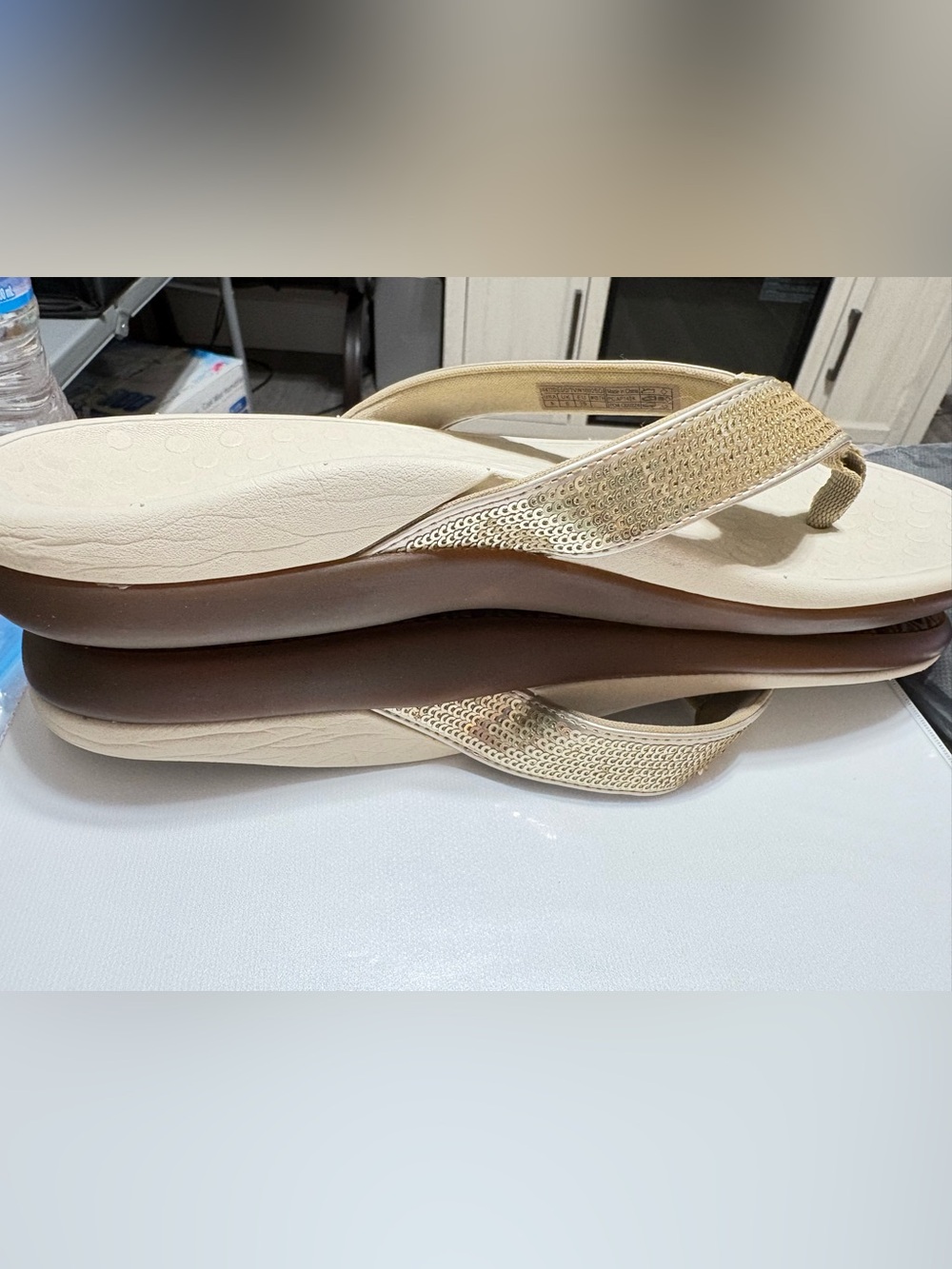 New Vionic Women's Tide Gold Sequined Orthotic Thong Sandals - Size 8 - Picture 9 of 16